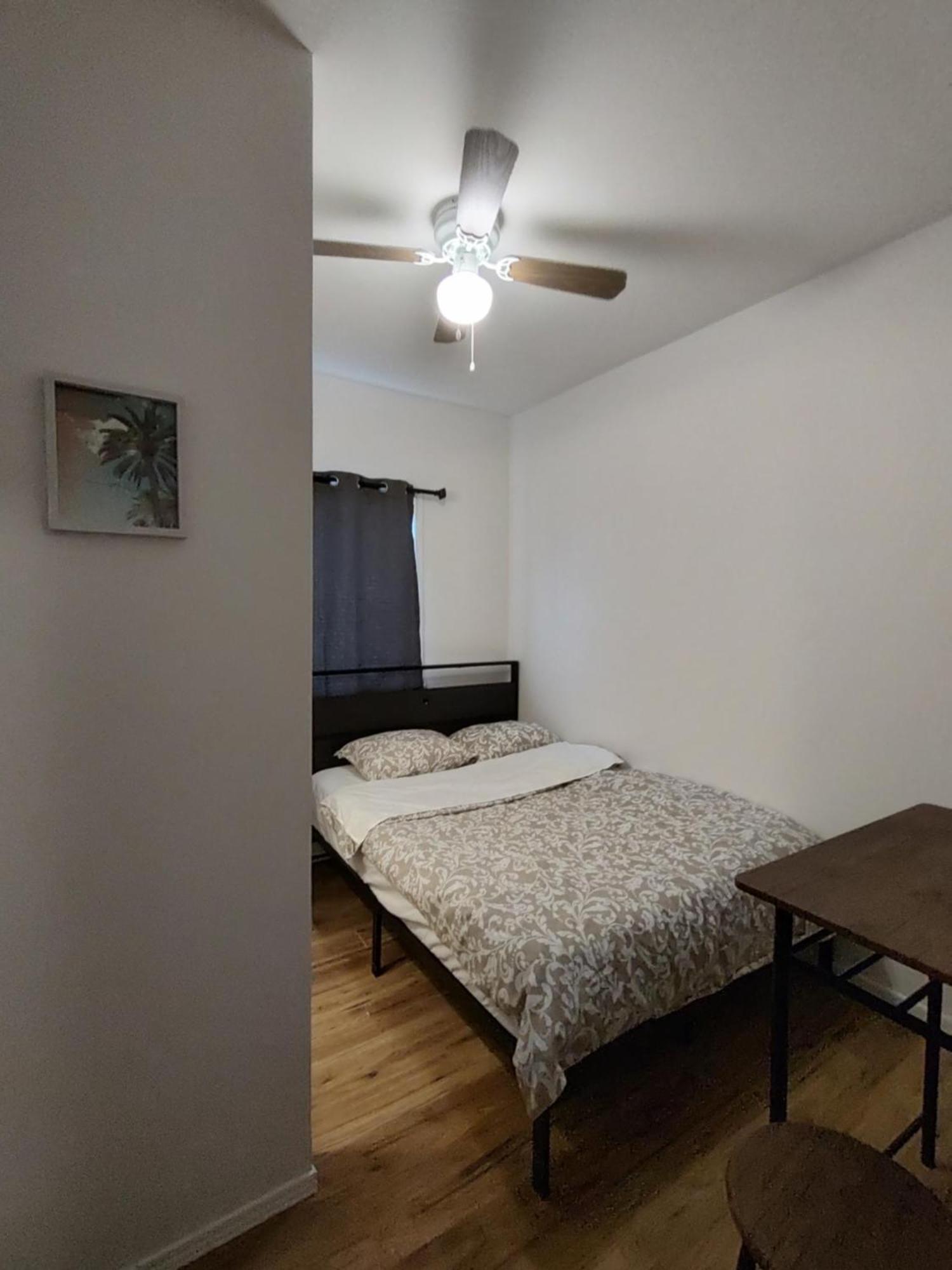 Welcome To Airbnb Saint-Jean-sur-Richelieu Quarto foto